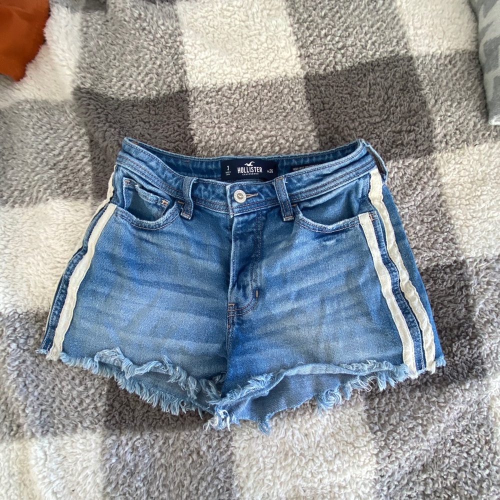 Hollister High-Rise Boyfriend Short